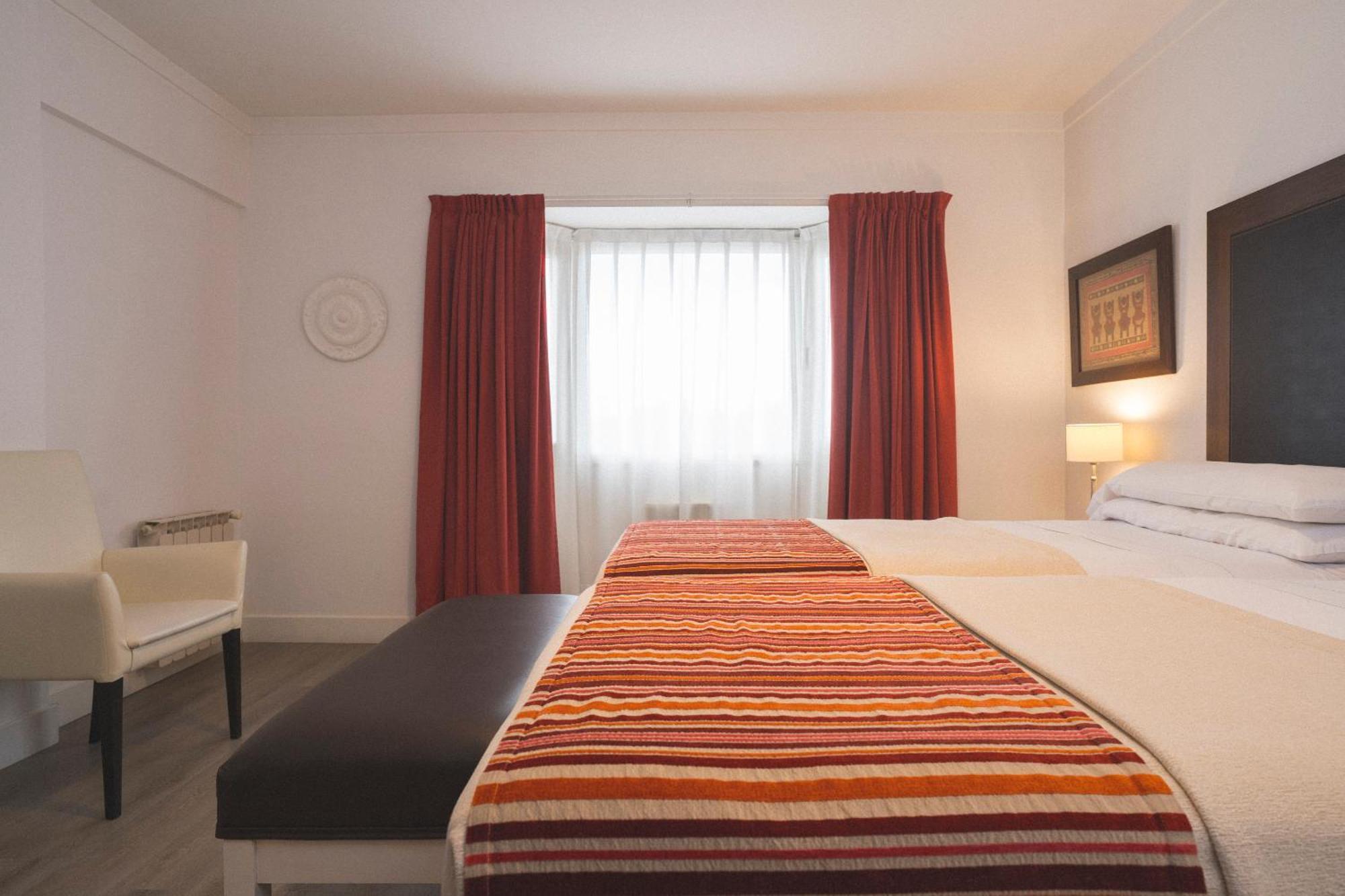 Hotel Tolosa Пуерто Мадрин Стая снимка